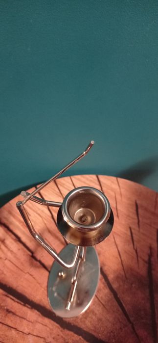 Świecznik metalowa figurka w stylu industrial golfista