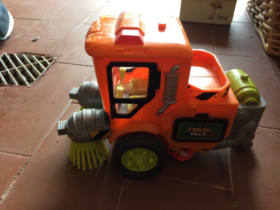 Varredora Trash Pack - Como Nova