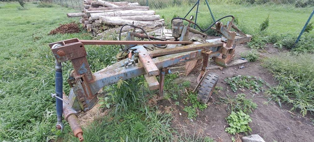 pług zagonowy 4 skiby kverneland  () pług zagonowy 3 skiby