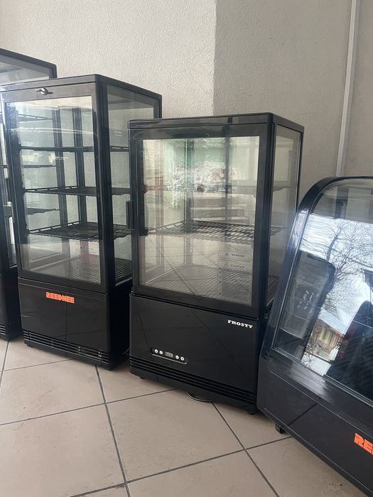 Холодильна Вітрина Настільна-Кондитерська Frosty