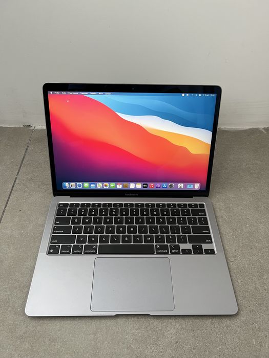 600$ MacBook Air 13" 2020 MGN73 M1 / 8 GB / 512gb SSD