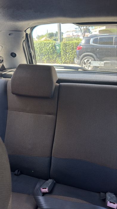 Fiat Punto 2003 - com algumas avarias