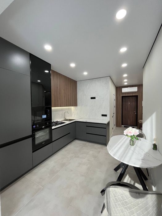 Продаж від власника, сучасна Євро-двушка 51м², 2-й поверх, ЖК Уютний квартал.