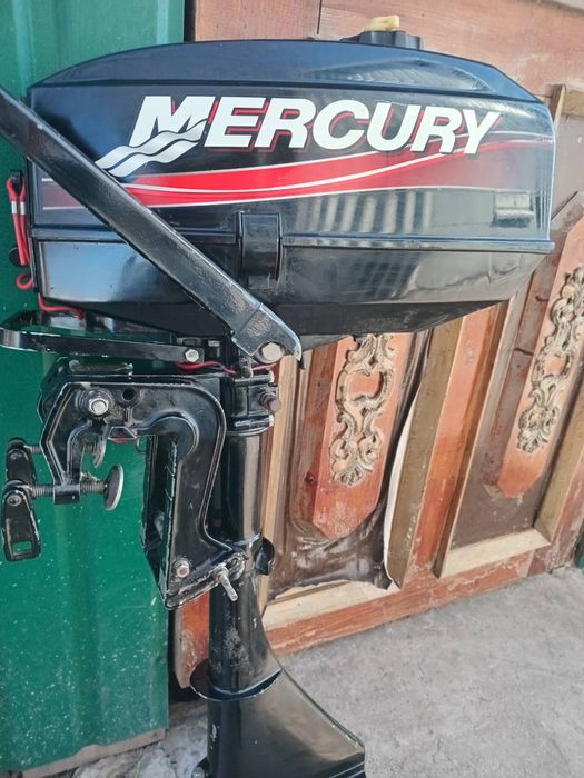 Двигун для човна Mercury 2,5