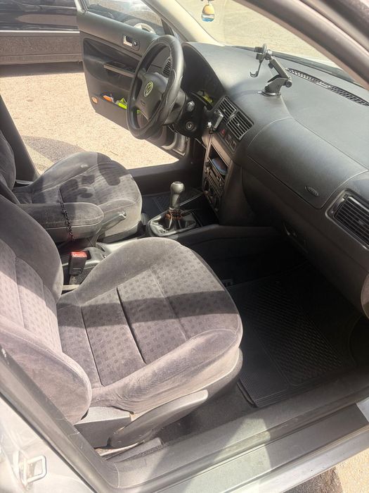 VW Golf 4 Variant Comfortline 1.9 TDI 100cv | 2001 | 290.000 km | Prata