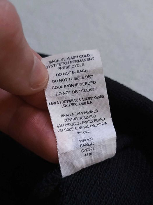 Levi's Batwing Ribbed Beanie Winter Hat - Black/White