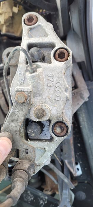 swap hamulców prawy+lewy przód 973 974 audi a6 c6 3.0tdi a4 b7