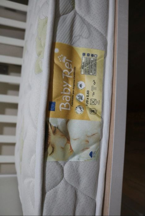 Berço bebé+ colchão+ protetor colchão+edredom com capa