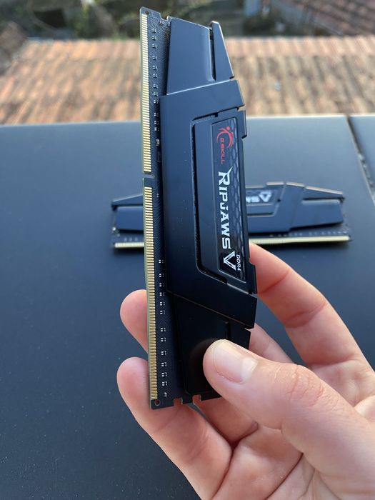 Memória RAM G.SKILL Ripjaws V 16GB (2x8) DDR4-3600MHz