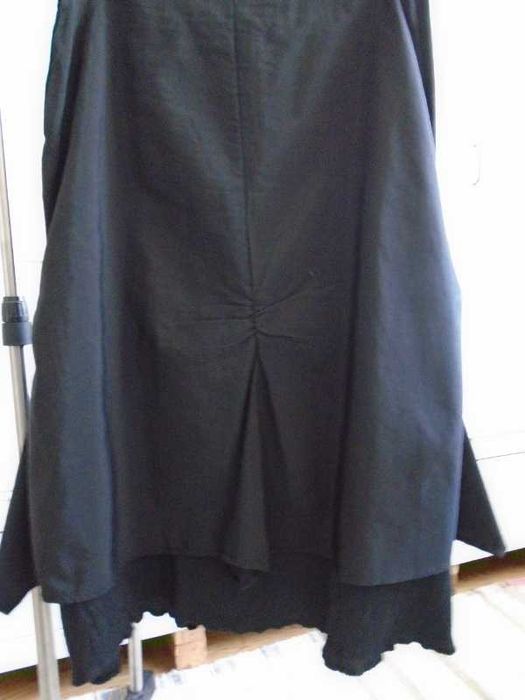 Saia comprida assimétrica, camadas sobrepostas