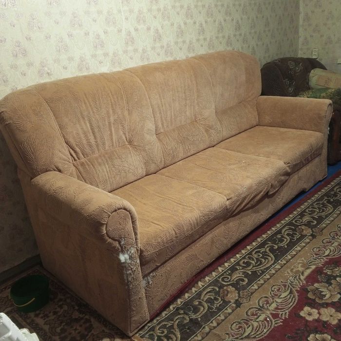 Продать диван под небольшой ремонт