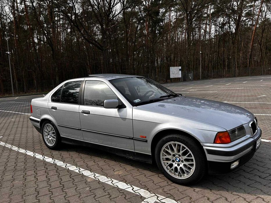 BMW E36 316i Sedan
