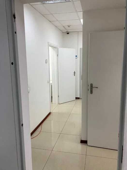 Продаж Фасадного Приміщення Науки 30 ! 207 кВ! Банк! Стоматологія