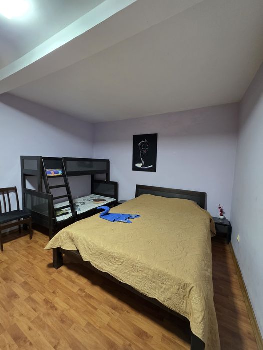 Продається гарний маєток біля Дністра