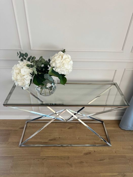 konsola szklana z chromowanymi nogami