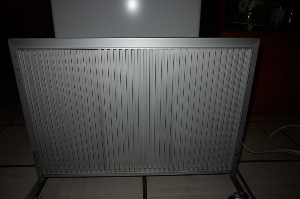 Обогреватель экономный 375 Вт для обогрева помещения 15м2. Обігрівач.