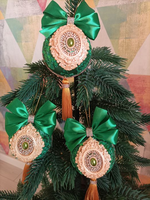 Ялинкові іграшки ручної роботи