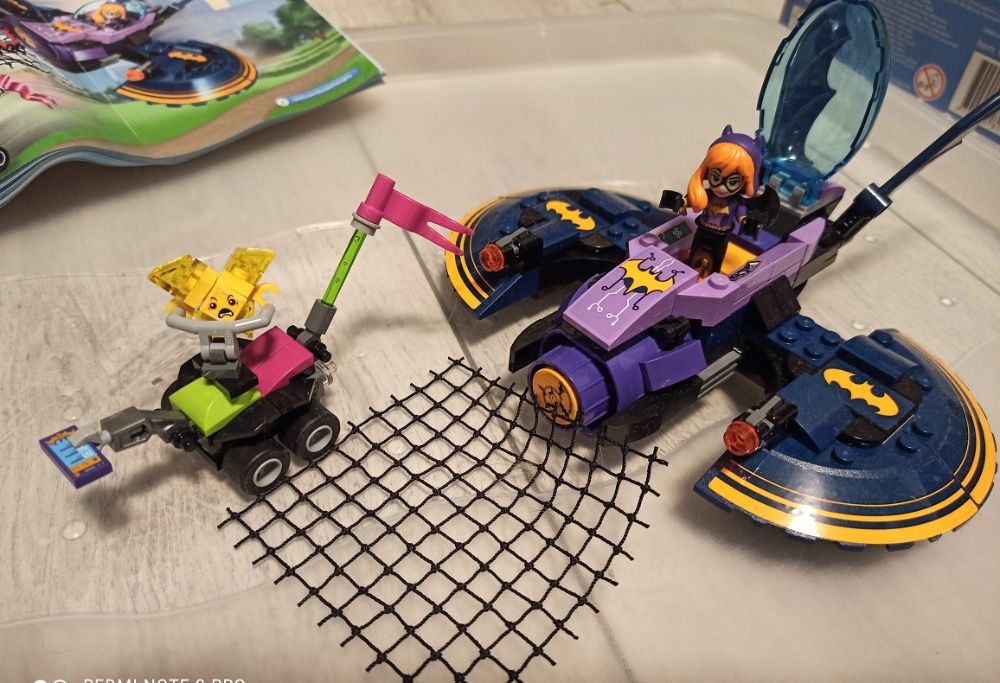 LEGO 41230 Super Hero Girls Batgirl i pościg Batje
