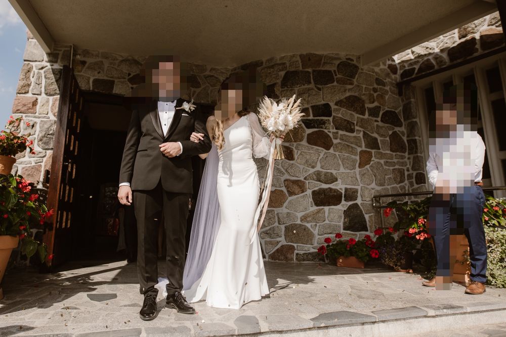 Suknia ślubna rybka Amaltea Pronovias off white