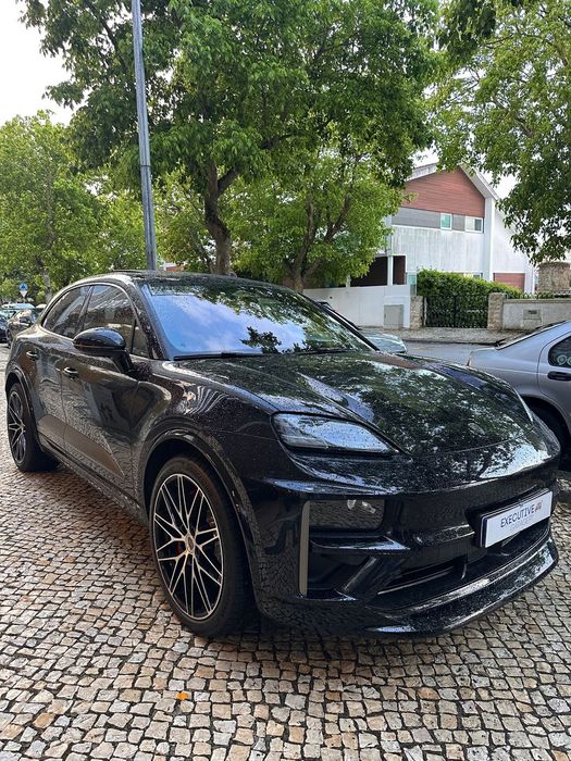 Porsche Macan Electric Turbo