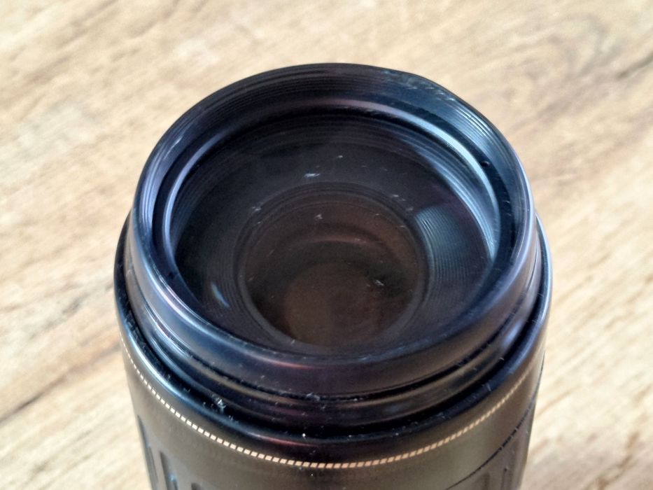 Canon 100-300 f4.5-5.6 USM