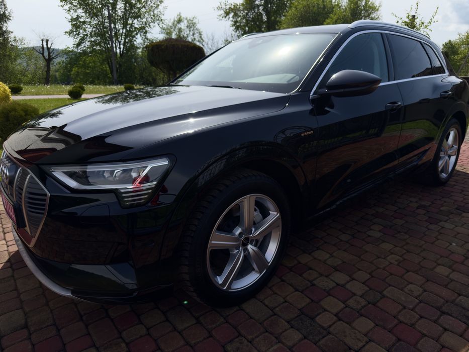 Audi E-tron  55  95Kwt 408 к.с Європа!!