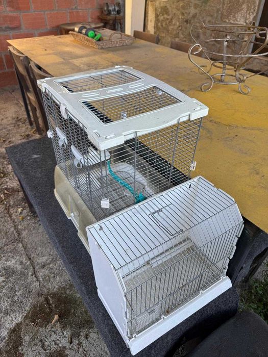 gaiolas e viveiros em muito bom estado