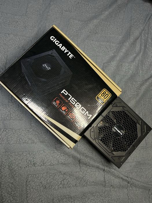 Блок живлення Gigabyte P750GM 750W