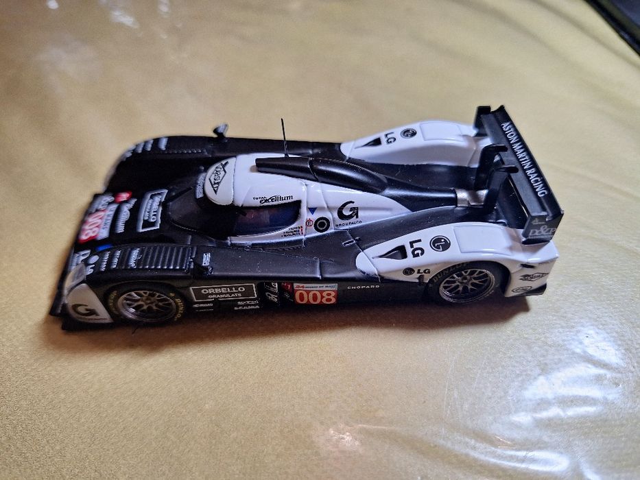 Aston Martin 1:43