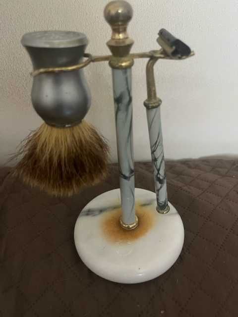 Suporte para pincel barbear e lâmina co base em mármore