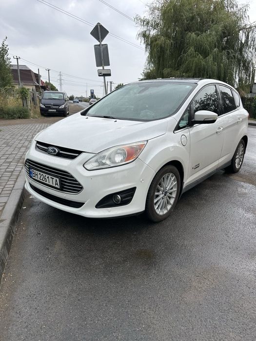 Автомобиль Форд С-Макс
