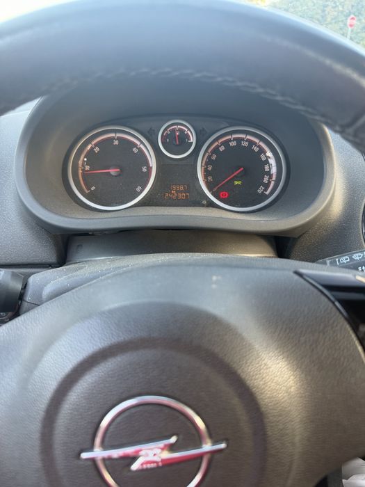 Opel corsa 1.3 cdti