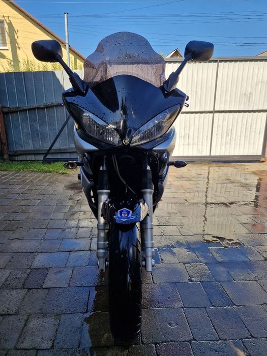 Продам мотоцикл Yamaha FZ6 Fazer