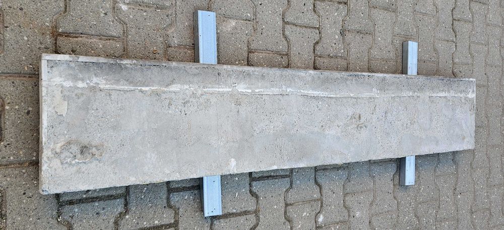 Parapet wewnętrzny 180x31x4cm
