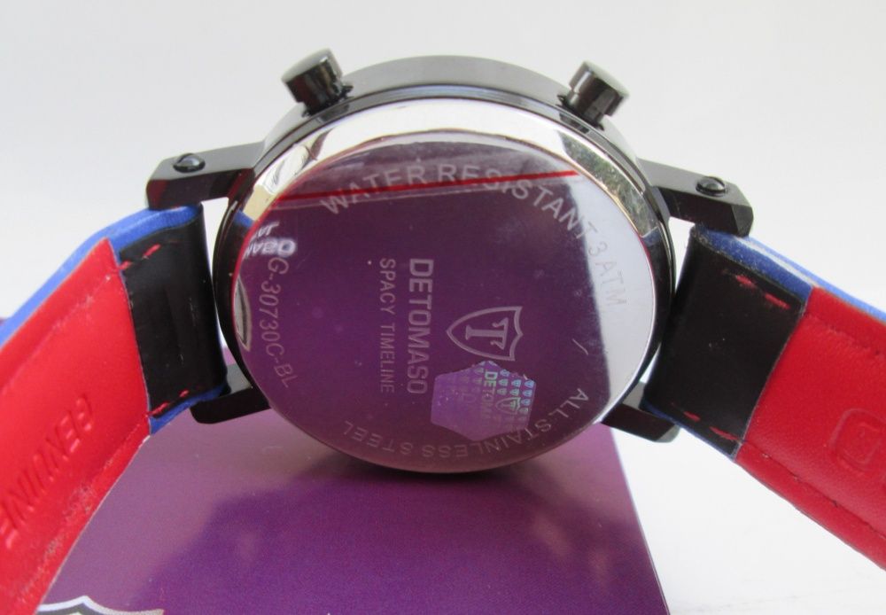 Relógio Detomaso spacy timeline Led novo