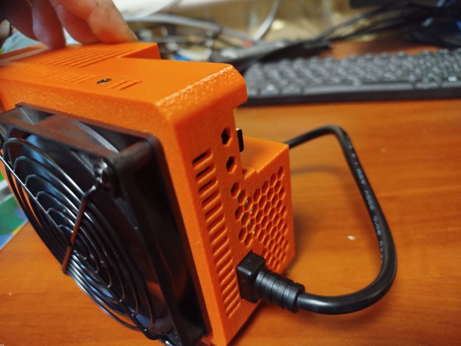 Соломайнер лотерея  асік NerdQX 8TH/s Bitcoin Miner 150вт