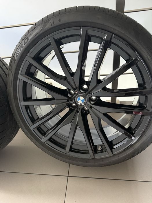 BMW 2024 rok G05/06 kola 22” kompletne opony pirelli P0