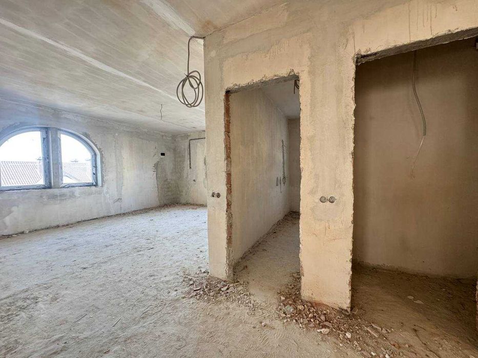 Простора трійка за доступною ціною в будинку клубного типу!!!