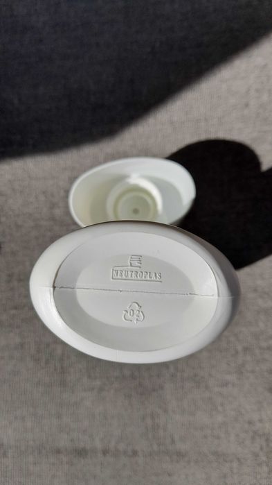 Frascos em Plástico para líquido, creme ou gel.