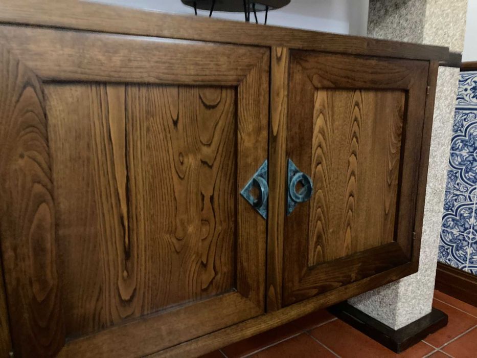 2 Aparadores/móveis de entrada em madeira e granito NOVO PREÇO