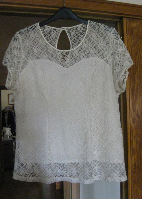 Blusa de Renda Elegante Cor Pérola XL