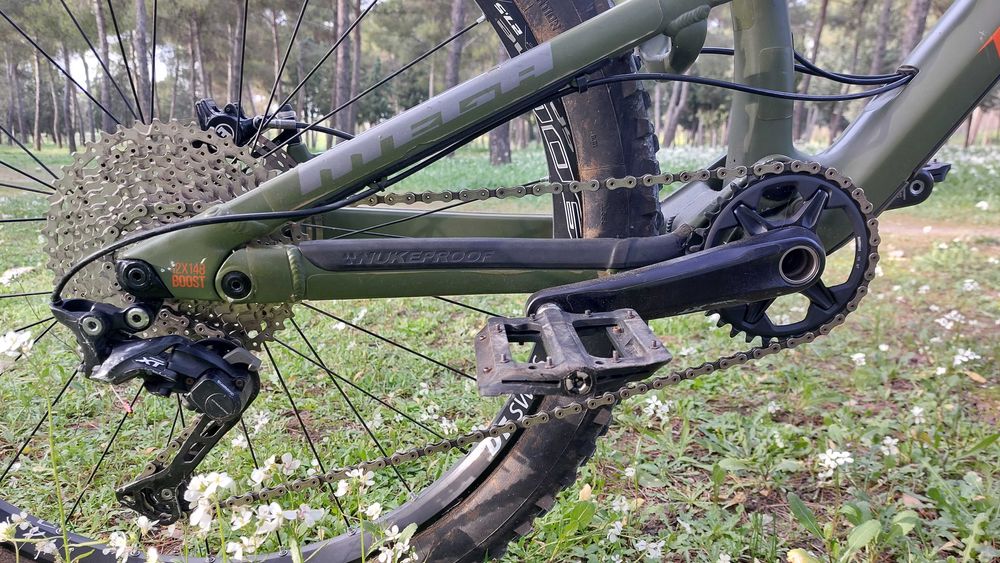 Nukeproof Mega 275 Carbono