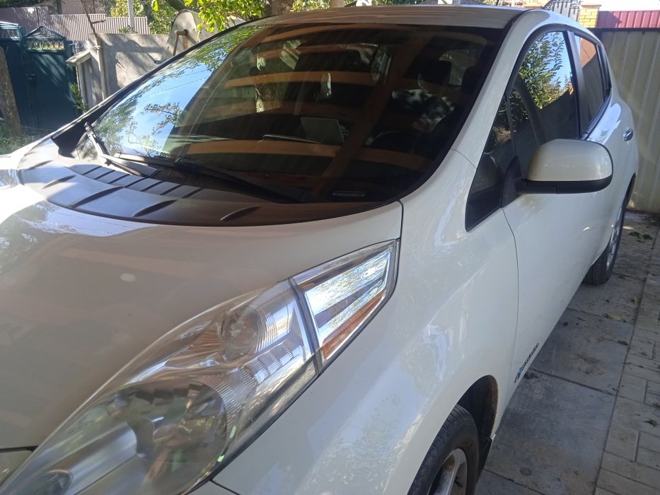 Ніссан ліф Nissan Leaf