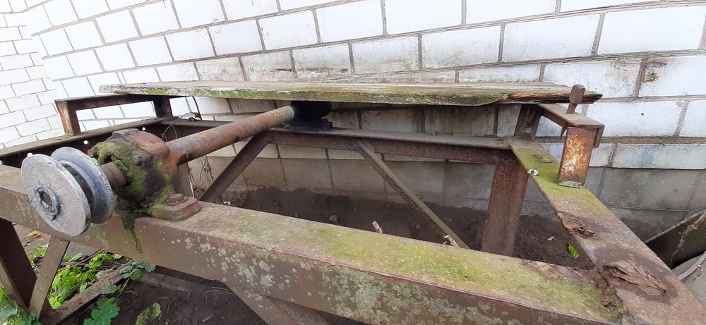 Рама під циркулярку.