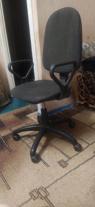 Кресло офисное, мягкое