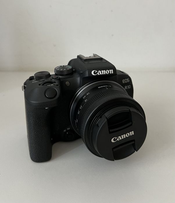 Canon EOS R10 Kit RF-S 18-45mm IS STM Black