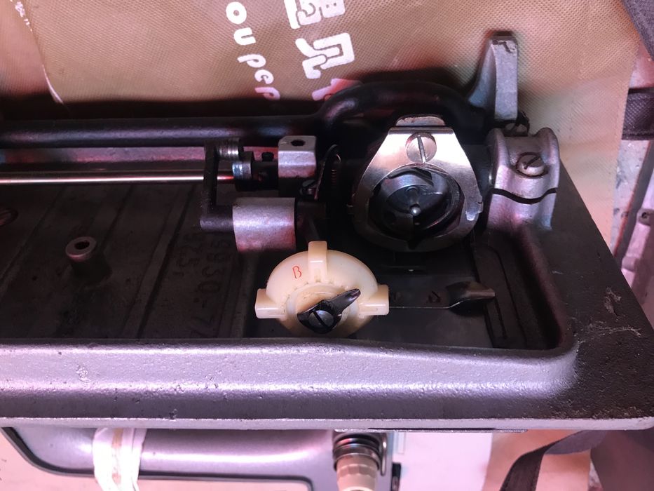 Швейная машинка чайка lll