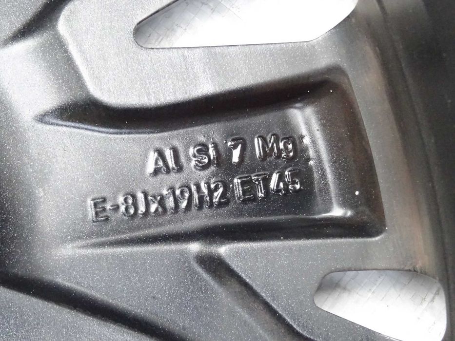 alu felga aluminiowa audi q4 e-tron sportback 19 cali 89a 89a601025c