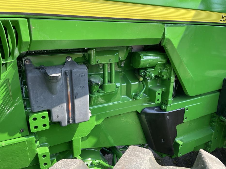Трактор John Deere 8200 220 Кс