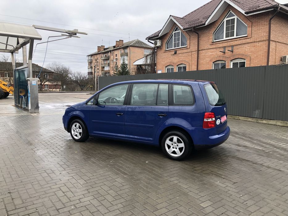 Volkswagen Touran